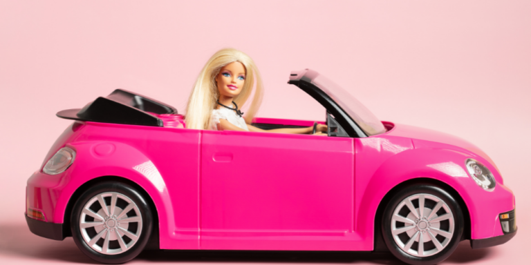 Barbie 2023 – En värld av fantasi och äventyr – Varför du bör se denna filmsuccé